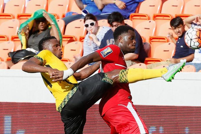 ___3963486___https:______static.pulse.com.gh___webservice___escenic___binary___3963486___2015___7___12___10___jermainetaylorcylelarin-cropped_1ladpmmegoelk1t3fjsj56ugqf_1