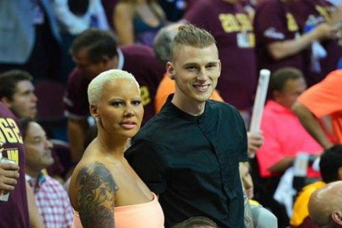 Amber Rose splits from Machine Gun Kelly