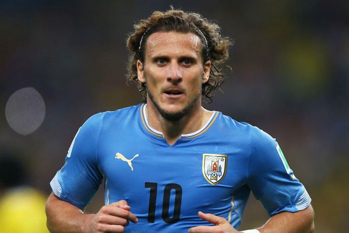 ___3960855___https:______static.pulse.com.gh___webservice___escenic___binary___3960855___2015___7___10___21___diegoforlan-cropped_g86xytl8p5rx1v0t9fxux9vot_1