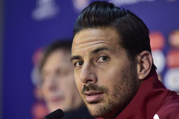 ___3891355___https:______static.pulse.com.gh___webservice___escenic___binary___3891355___2015___6___21___17___claudio-pizarro-cropped_1nmz7o7i6is41go8rennf82hf_1