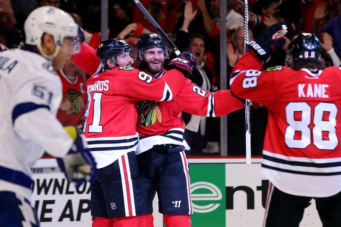 ___3852386___https:______static.pulse.com.gh___webservice___escenic___binary___3852386___2015___6___11___11___chicagoblackhawks-cropped_1i1s86mcy3ve91twayuv2rmfxr