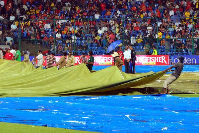 ___3711333___https:______static.pulse.com.gh___webservice___escenic___binary___3711333___2015___5___17___17___mchinnaswamystadium-cropped_9b9qsms2ihcd1i2ohcaxl6lbb_1