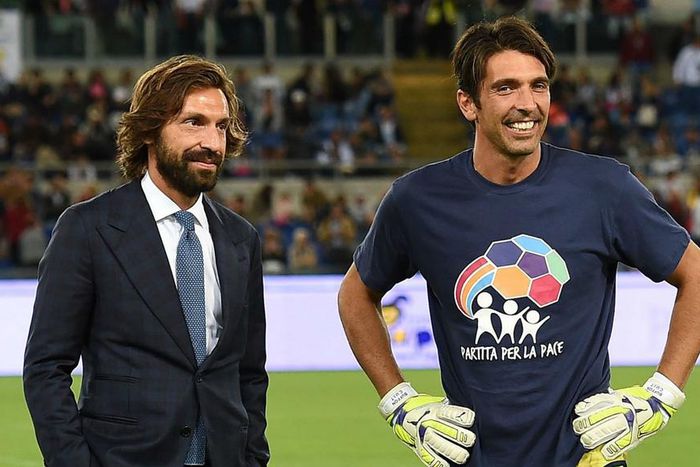 Juventus goalkeeper Gianluigi Buffon bids farewell to Andrea Pirlo