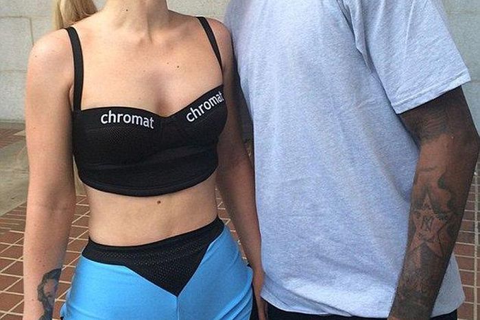 Iggy Azalea kisses boyfriend, Nick Young