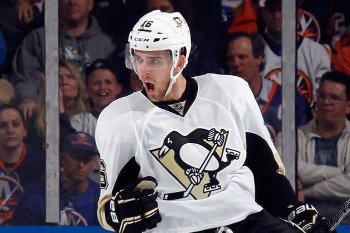 Vancouver Canucks sign Brandon Sutter to five-year extension