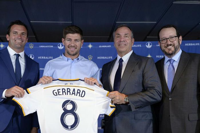 ___3949574___https:______static.pulse.com.gh___webservice___escenic___binary___3949574___2015___7___8___12___stevengerrard-cropped_1ipm3n77pyx3p1vfz6pzf6ahtr