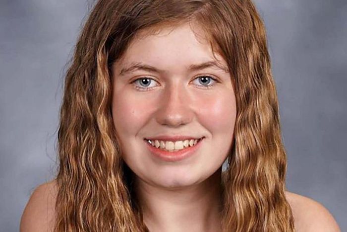 Jayme Closs, missing after parents' deaths, is found alive in Wisconsin, authorities say