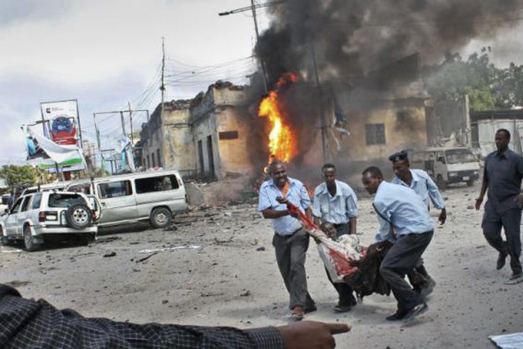 Car bomb kills at least 3, wounds 7 in Somali capital: police
