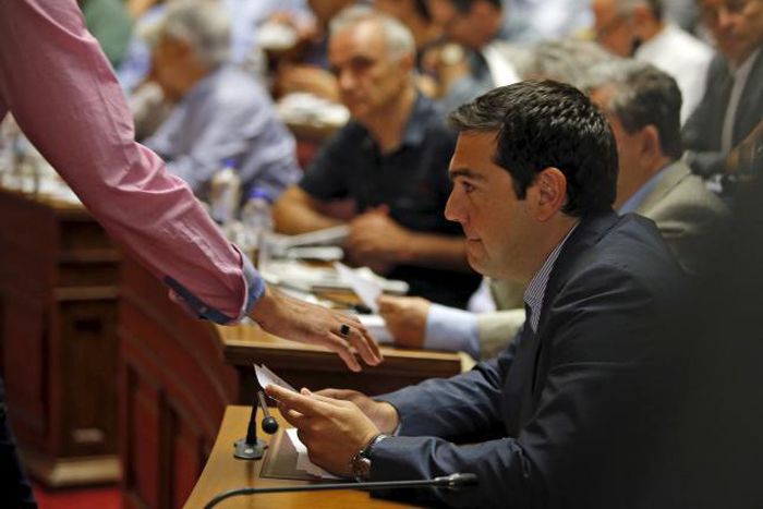Greek PM says does not have mandate to exit eurozone