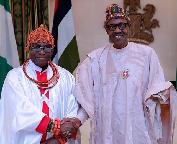 Oba of Benin, His Royal Majesty, Omo N’Oba Uku Akpolokpolo, Oba Ewuare II (L) and President Buhari (R)