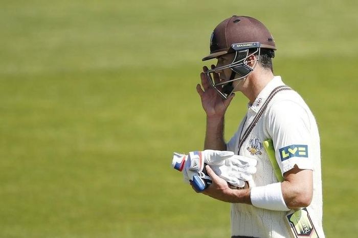 Surrey's Kevin Pietersen walks off for 53 not out after Surrey declare on 207
Action Images via Reuters / Andrew Boyers
Livepic