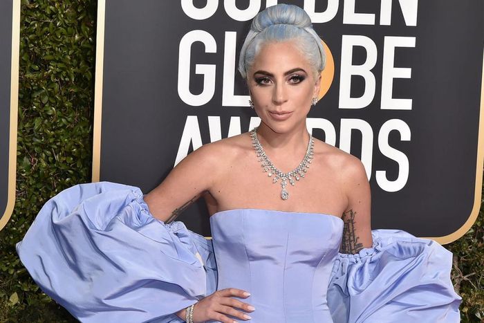 lady gaga golden globes jewelry 2
