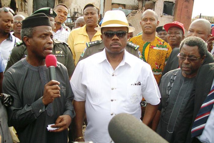Vice President Yemi Osinbajo and Governor Willie Obiano of Anambra State at the accident scene on Wednesday, June 3.