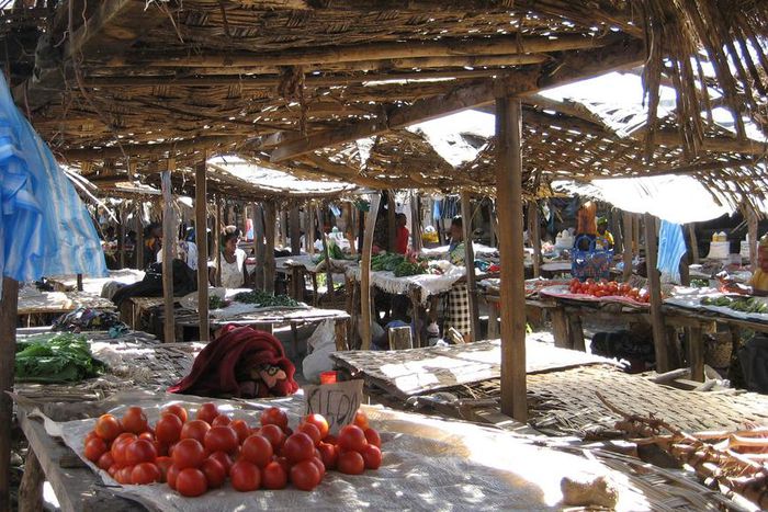 ___4047697___https:______static.pulse.com.gh___webservice___escenic___binary___4047697___2015___8___6___15___Marketplace_in_mansa_zambia_1_1