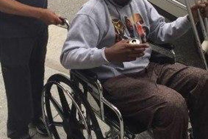 Diddy undergoes knee surgery for undisclosed injury