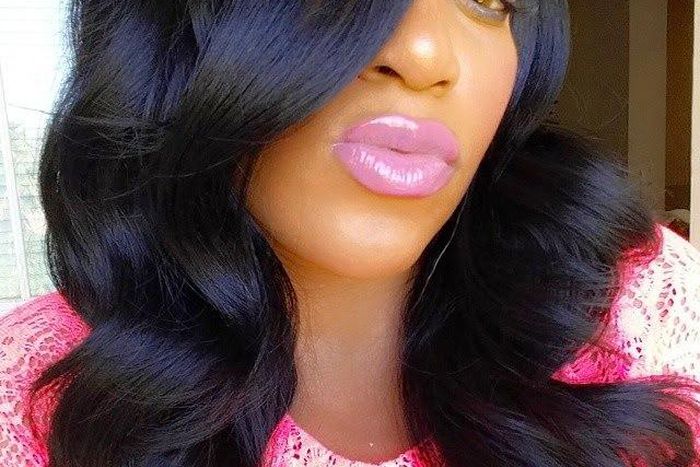 Rukky Sanda debuts black/midnight blue hair
