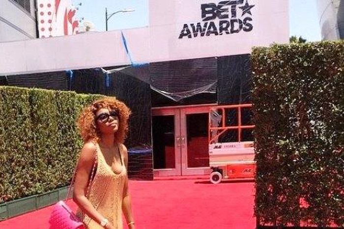 Yvonne Nelson posing at the BET Awards red carpet