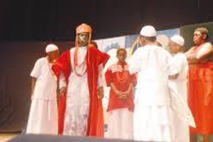 Students performing Ovonramwem Nogbaisi