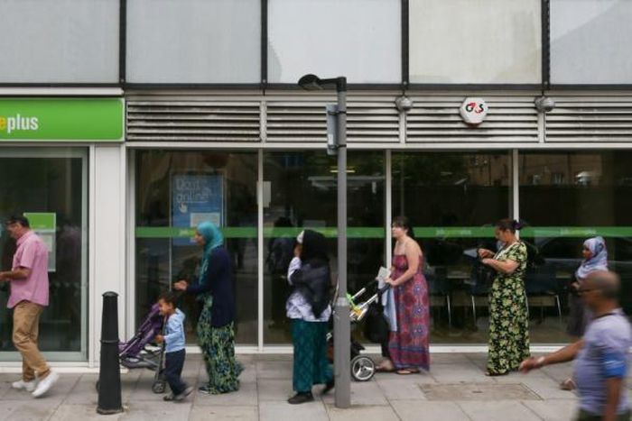 The unemployment rate has fallen across the world, the UN's International Labour Organization has found, but that 700 million workers are still living in extreme or moderate poverty