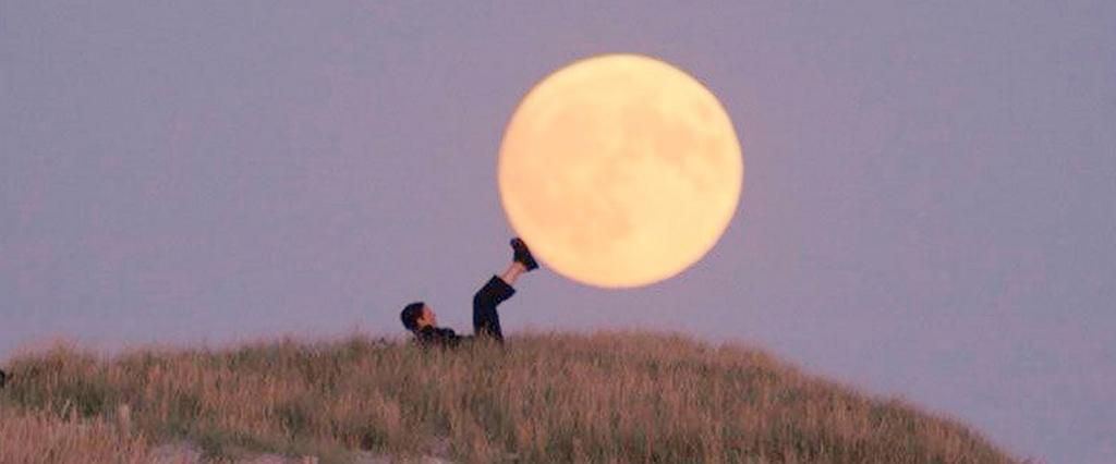 We are currently experiencing a supermoon which will have a huge effect on our moods and here's how to survive it