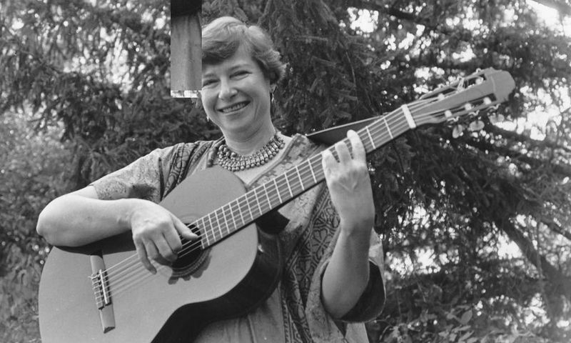 Jacqueline Steiner, 94, Lyricist Who Left Charlie on the MTA, Dies