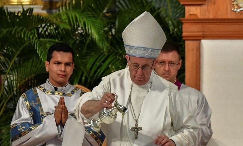 Pope Francis officiates at a mass at the centuries-old Cathedral Basilica of Santa Maria la Antigua in Panama City on January 26, 2019 during a global youth gathering