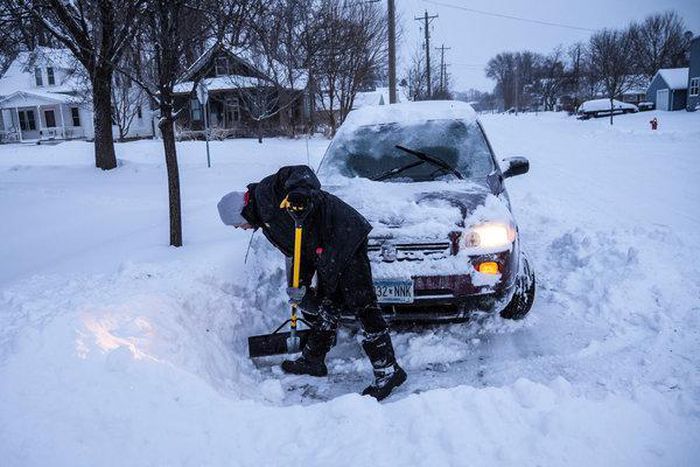 Polar vortex to grip Midwest with most extreme cold in a generation