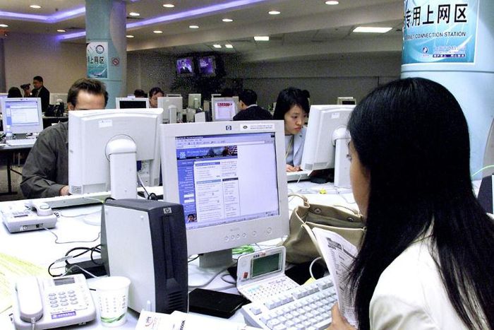 Microsoft is investigating reports that its Bing search engine has been blocked in China