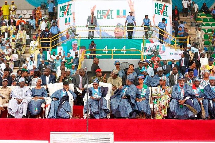 The leadership of the All Progressives Congress (APC) at the party's presidential rally in Ogun State [Twitter/@AkinwunmiAmbode]