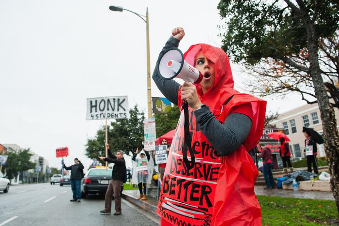 Unified Behind Teachers, Democrats Are Split on Charters