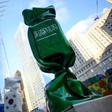 A sculpture in the Saudi flag's colors, in the World Trade Center