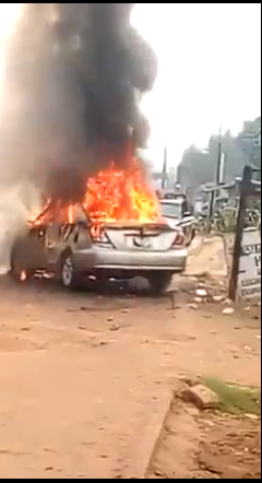 As soon as the police rescued a man Paschal Onyilo from a mob in Anambra State, the lynchers went to set his Toyota Camry car on fire. [Nairaland]