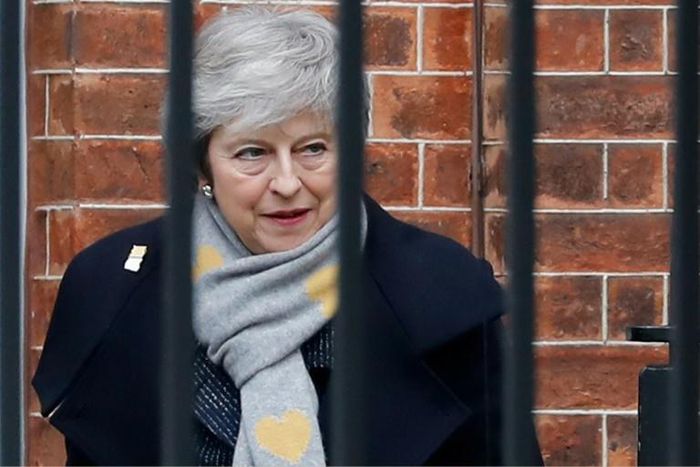 The EU is now waiting for British Prime Minister Theresa May to formally request renewed talks, while warning that the Brexit agreement can not at this stage be reopened for discussion