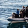 Italian members of parliament and the mayor of Syracuse hired a motorised dinghy to get around a ministry ban on visiting the rescue vessel Sea Watch 3