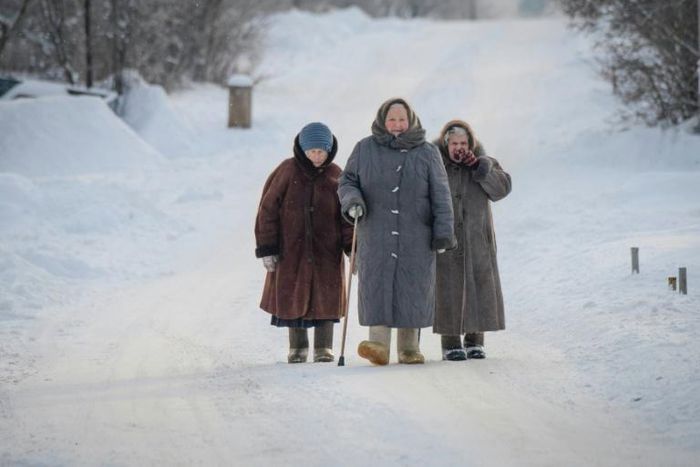 Female brains appear on average about three years younger than men's, a new study has found