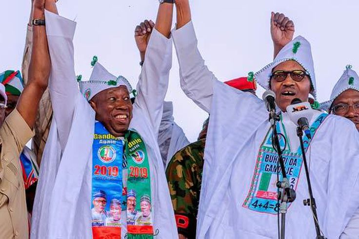 From L-R APC chairman, Adams Oshiomhole, Governor Umar Ganduje and President Buhari at the presidential rally in Kano [Channels Television]