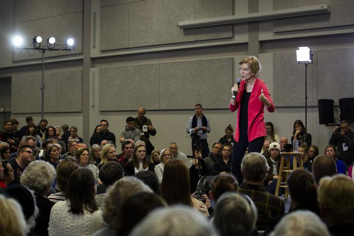 Elizabeth Warren Disclosure Forms Show $300,000 Book Advance, Other Assets