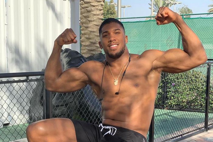 Anthony Joshua is having fun during his time off  [Instagram]