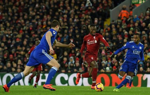 Leaders Liverpool were crowded in their draw against Leicester
