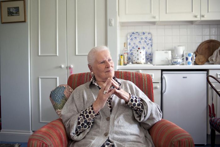 Diana Athill Dies at 101; Wrote Cleareyed Memoirs of Love and Sex
