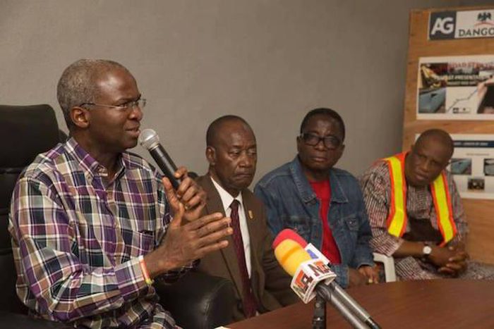 Minister of Power, Works and Housing speaking to the Journalists during the signing of the Fashola signs N4.34 billion MoU with Dangote to rebuild Apapa Wharf Road