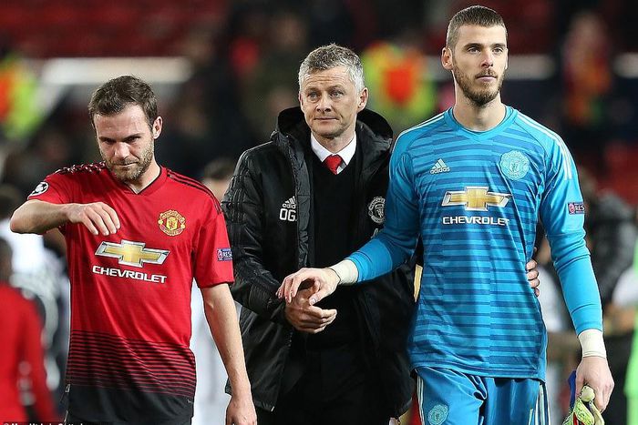 Juan Mata, Ole Gunnar Solskjær and David de Gea (Man United via Getty Images)