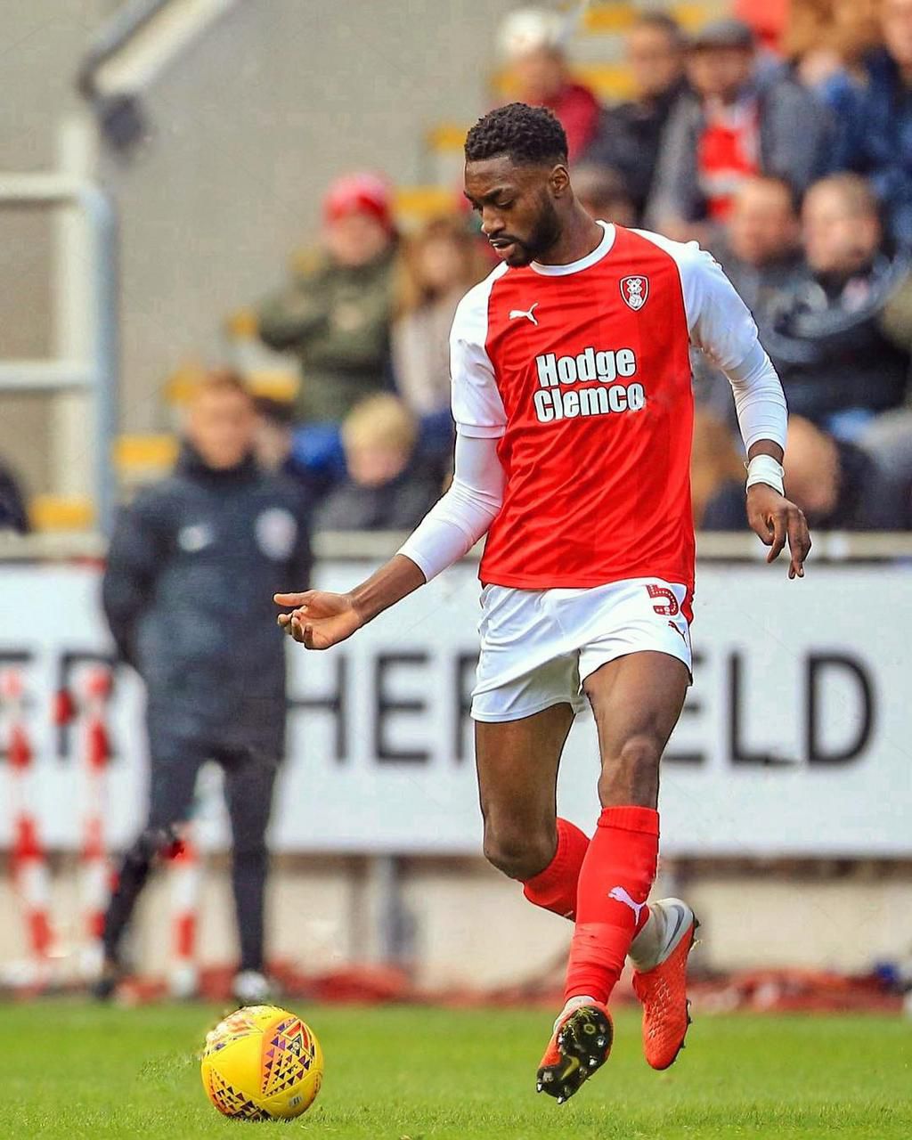 Semi Ajayi (Instagram/Semi Ajayi)