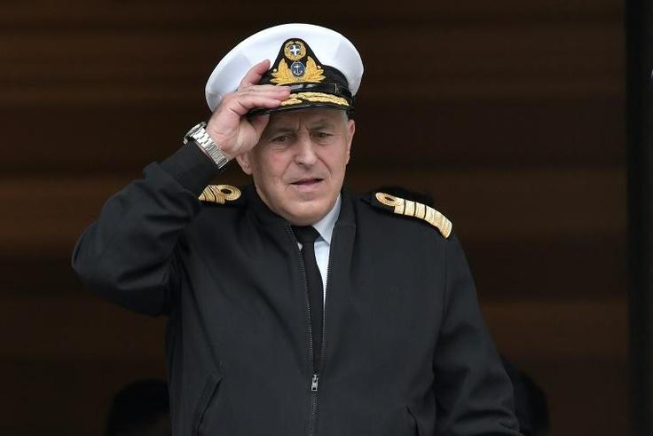 Greece's armed forces chief of staff Admiral Evangelos Apostolakis has accepted the post of defense minister