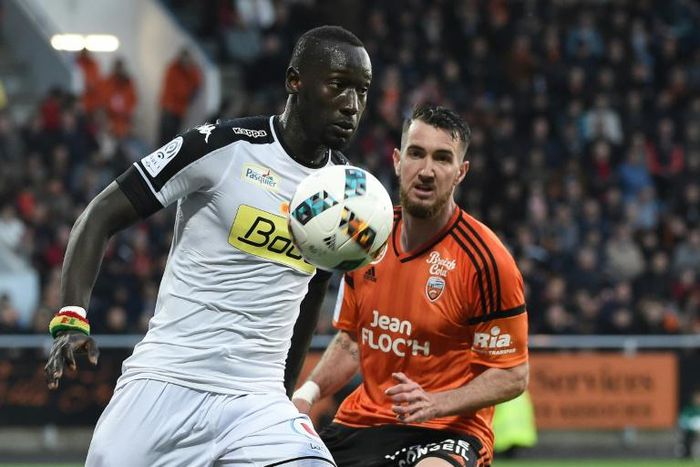 Bristol City were seconds away from having to settle for a draw, but Famara Diedhiou (L, pictured May 2017) held his nerve to convert a stoppage-time penalty
