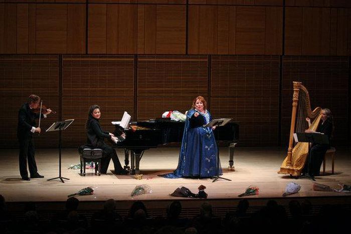 Review: Aprile Millo keeps opera's old-school flame alive