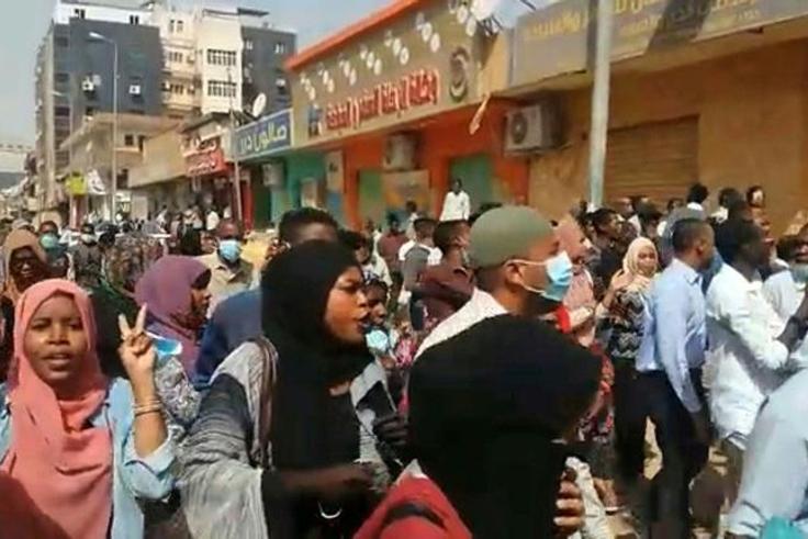 People chanting and shouting during a protest on January 17, 2019 calling for the resignation of the Sudanese President Omar al-Bashir in the capital Khartoum