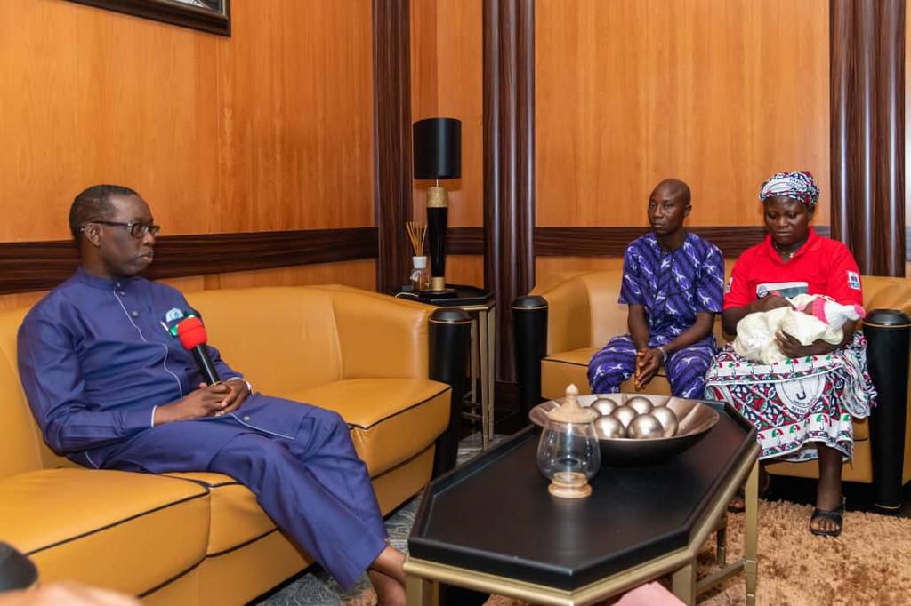 Okowa presents two million naira to baby born at PDP campaign rally