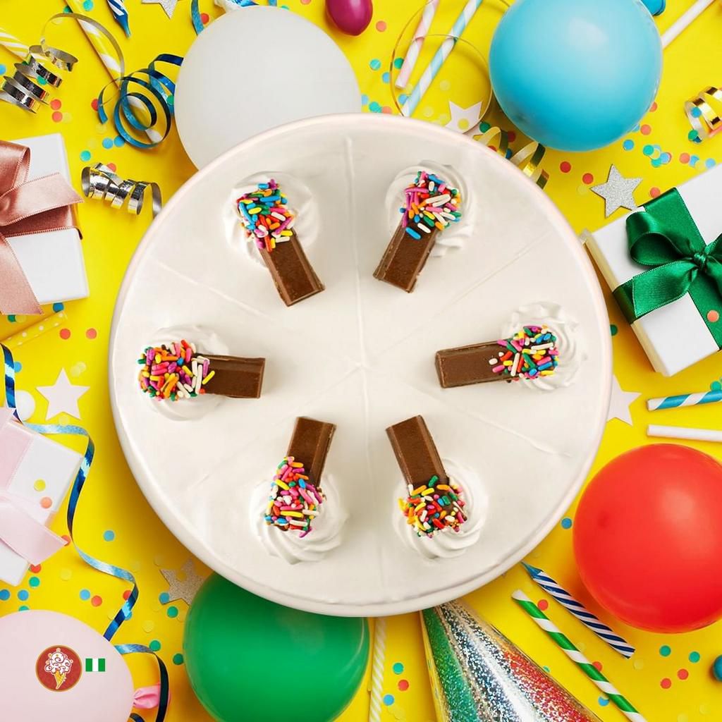 Enjoy a free box of delicious melt-in-your-mouth Cold Stone Ice Cream Cakes