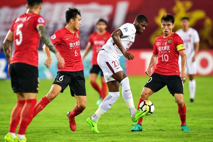 Anthony Modeste (C) in action for Tianjin Quanjian before the French striker walked out on the club last year due to unpaid salary and returned to former club Cologne